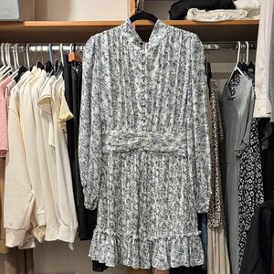 Ivy City Co Blue Floral Long Sleeve Dress